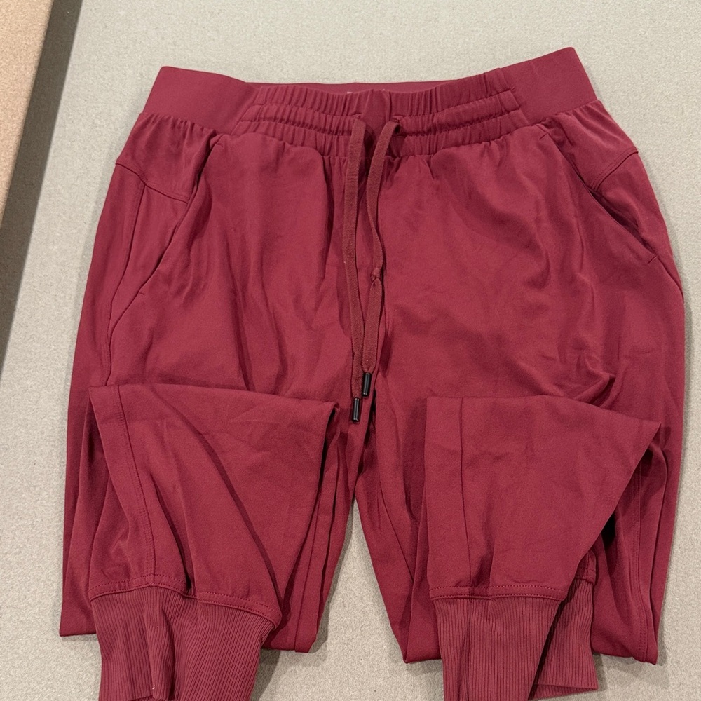 Carrie Underwood joggers